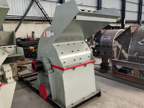 强制进料粉碎机