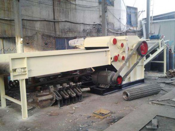 带钉子模板破碎机